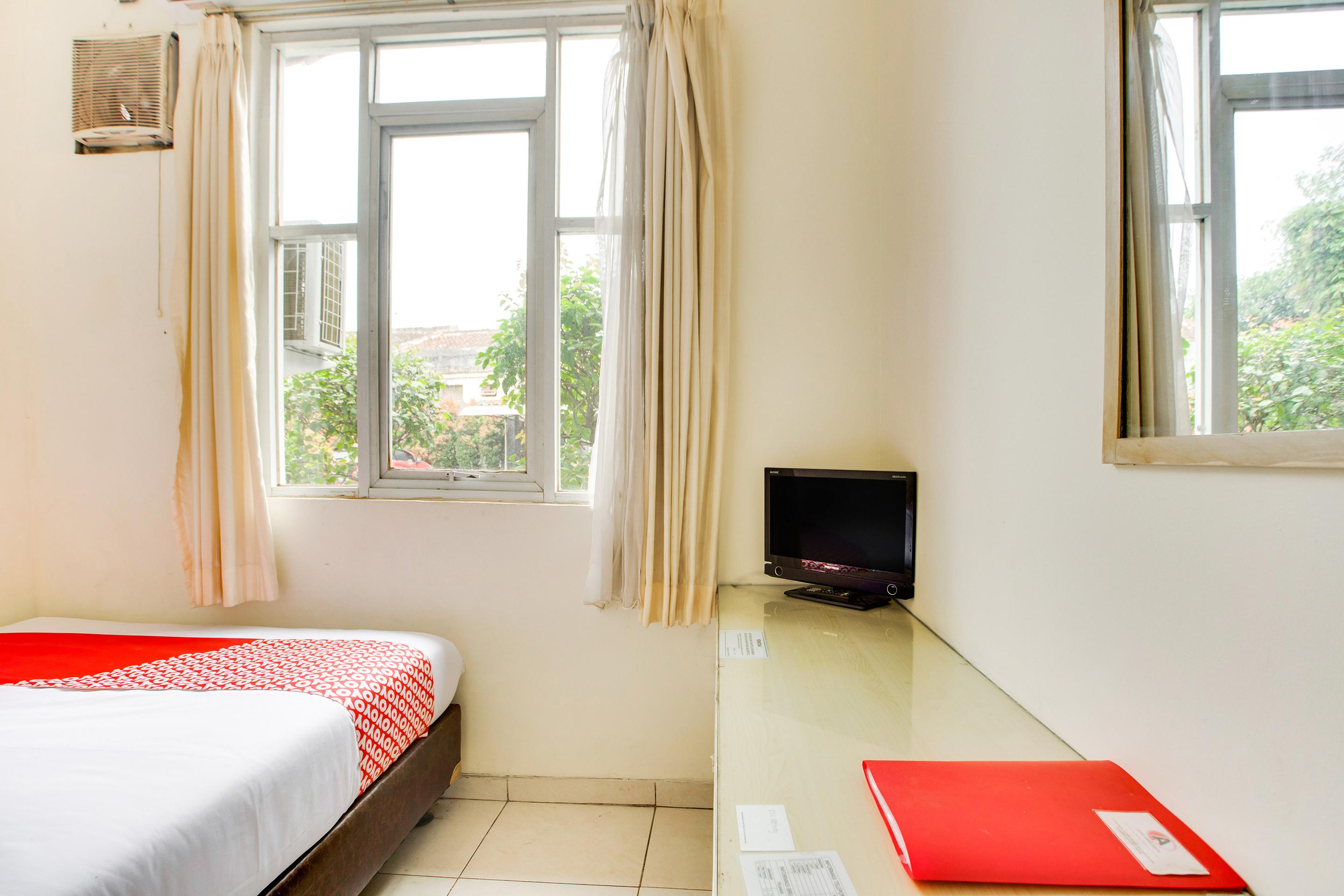 Reddoorz @ Hotel Arimbi Dewi Sartika Baru Bandung Dış mekan fotoğraf