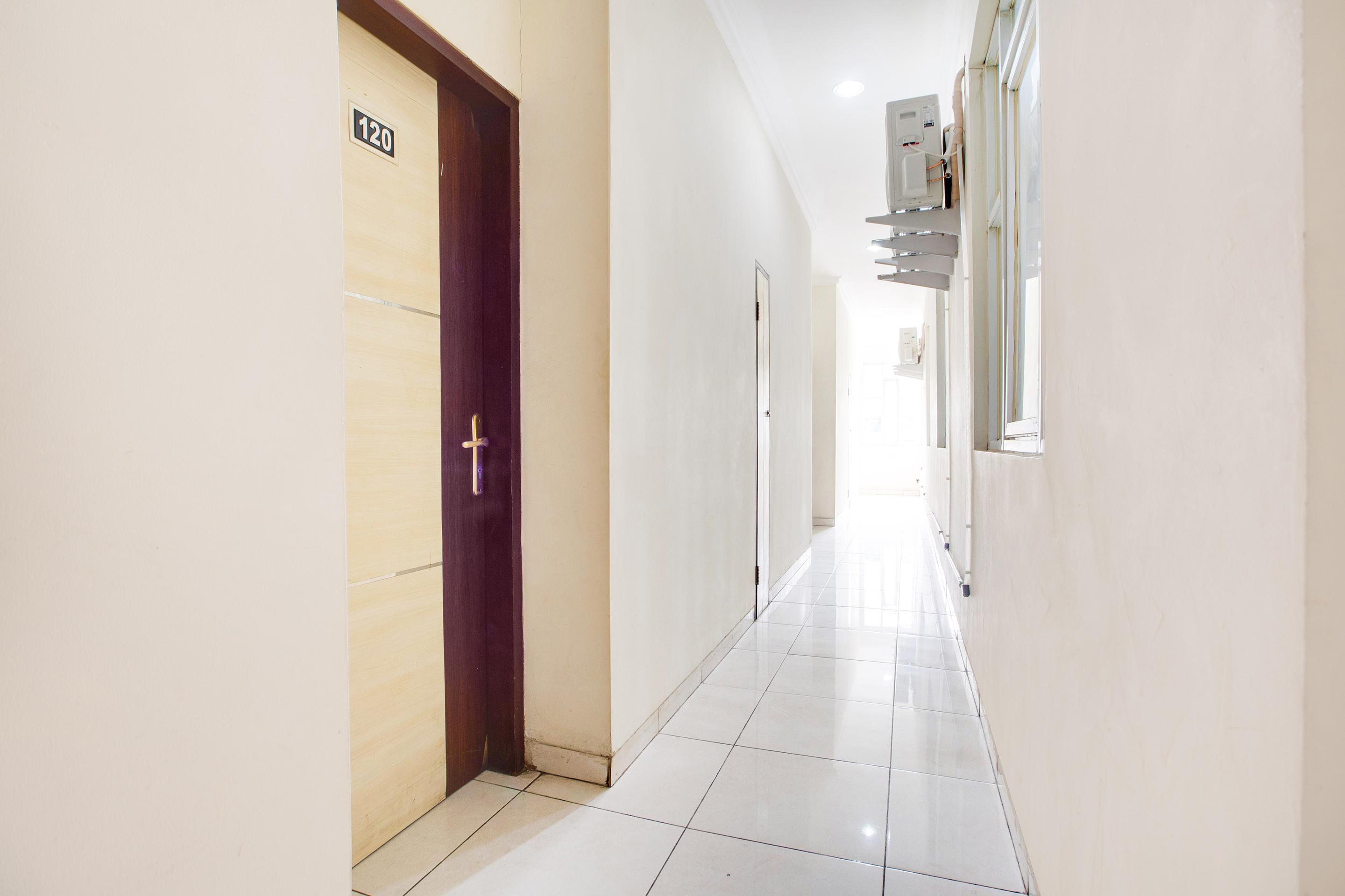 Reddoorz @ Hotel Arimbi Dewi Sartika Baru Bandung Dış mekan fotoğraf